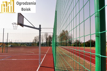 Boisko sportowe - dobra siatka na boisko - Wieszane siatki ochronne